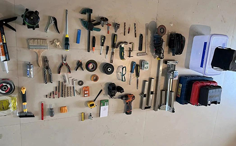 衣柜安装工具的选择与使用